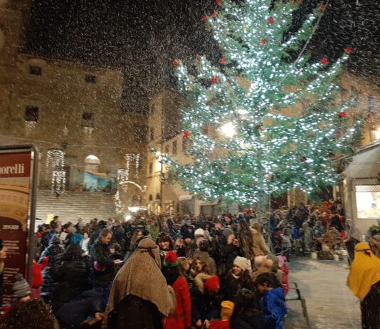 Natale a Cortona, comune al lavoro