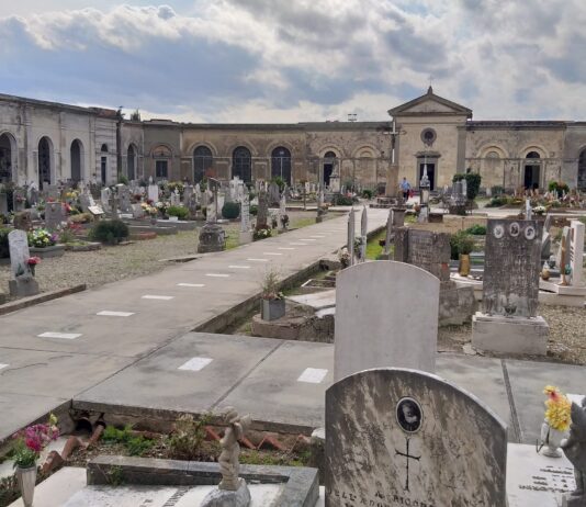 Commemorazione dei Santi e Defunti: il sindaco Agnelli raccomanda di recarsi al cimitero in modo scaglionato