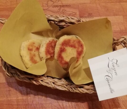 Focaccine croccanti dal cuore morbido di patate e vitello