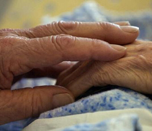 Fine vita, al via il tavolo regionale su accessi dei familiari a reparti e strutture Covid