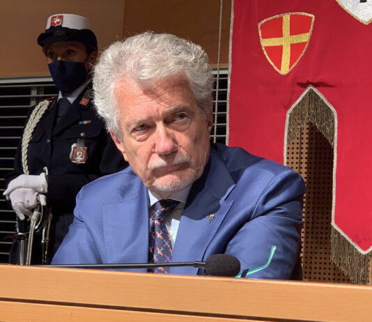 Ghinelli risponde a D’Urso: “leggo con stupore che la mia proposta di allestire presidi sanitari speciali è stata liquidata con un comunicato stampa”