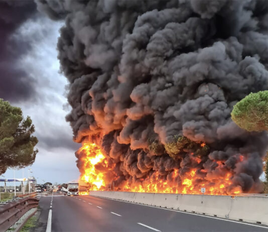 Cisterna in fiamme in Fi-Pi-Li, Baccelli: “Stasera strada di nuovo percorribile in sicurezza”