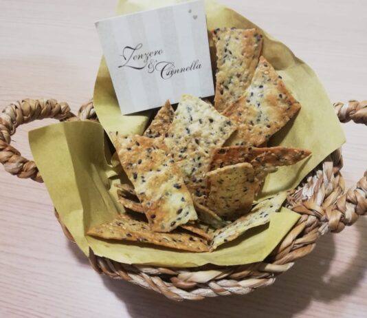 Crackers sfiziosi e velocissimi ai semi misti