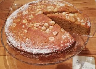 Golosità di nocciole e arancia