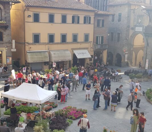 Cortona, ecco la seconda edizione di «Cortona in fiore» e c’è anche il ‘contest’