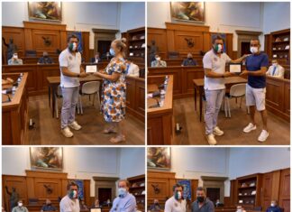 Prima del consiglio comunale, salutati i 4 dipendenti comunali andati in pensione lo scorso anno