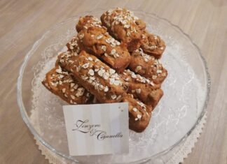 Mini Plumcakes golosi ai fiocchi di avena, mele e uvetta
