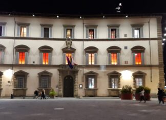 25 novembre, contro la violenza sulle donne la presidenza della Regione si accende di rosso