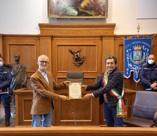 Andrea Silvestri, ambasciatore d’Italia a Skopje, è “Castiglionese Benemerito”