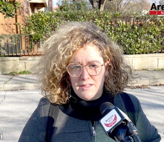 “Lei non può entrare per accompagnare sua figlia perchè non ha il Green Pass”: increscioso episodio accaduto ad una mamma in una piscina aretina