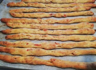 Grissini croccanti, velocissimi, pancetta e pecorino