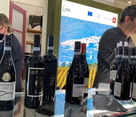 Vinitaly: premio nazionale per il Sangiovese del “Vegni” e successo per Doc Cortona “Terra di Syrah”