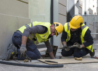 Cortona: tecnici Nuove Acque al lavoro in viale Gramsci lunedì 9 maggio