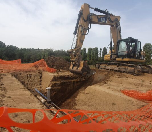 Castiglion Fiorentino, ruspe in azione per portare acqua alle aziende agricole