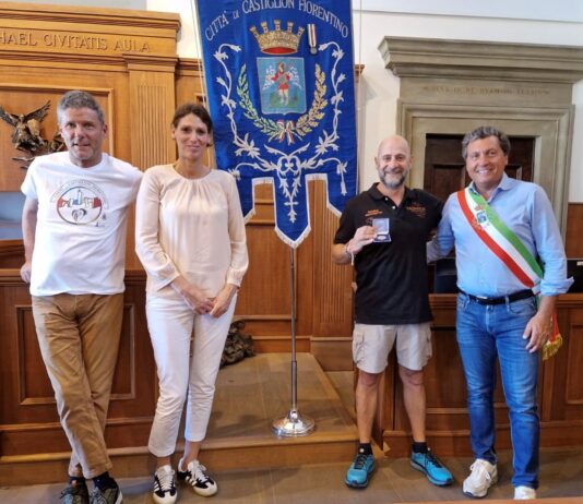 Il “viaggio da sclero”, ieri pomeriggio è stato ricevuto in comune Michele Agostinetto, il giovane affetto da sclerosi multipla che un mese fa è partito dalla sua Valdobbiadene per Lecce