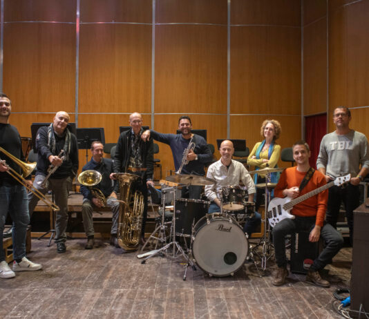 Da “La canzone del sole” a “Emozioni”: Lucio Battisti per orchestra e trio jazz al Teatro all’aperto di Monte San Savino