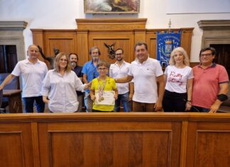 Consegnato al giovane e promettente arciere dell’A.S.D. Arcieri Castiglionesi “Giovanni l’Acuto”, Mattia Menditto, un attestato di merito per la vittoria della Finale Nazionale del Trofeo Pinocchio 2022 Memorial “Odilia Coccato” nella categoria Ragazzi 2020