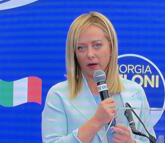 DIRETTA | Elezioni politiche, segui lo spoglio e i risultati: Meloni stravince, Pd sotto il 20% – ULTIMO AGGIORNAMENTO 02.27
