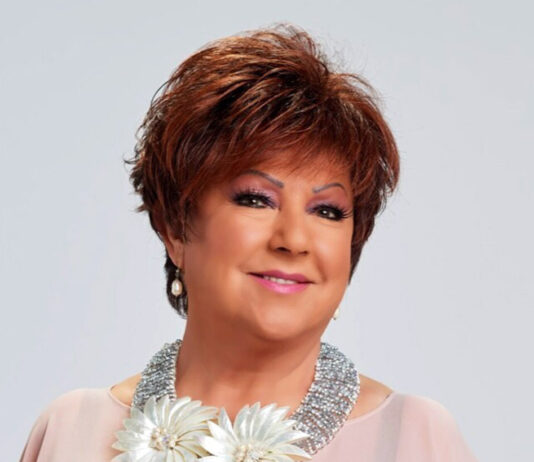 Orietta Berti sale sul palco della Sagra della Nana di Montagnano