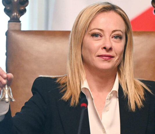 Io sono “Il Signor Presidente Meloni”: il capo dell’Esecutivo ufficializza la scelta