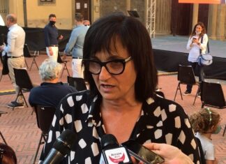 Arezzo, De Robertis (PD): “Agevolazioni per nuove imprese di donne e giovani previste nella nuova programmazione dei fondi comunitari. Un’interrogazione per conoscere tempi e caratteristiche del nuovo bando”