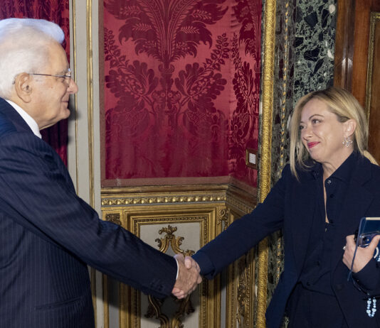 “Il Governo cancella il covid e Mattarella lo richiama”, ma è una bufala