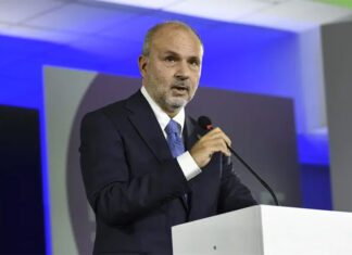 Stop alle mascherine in ospedale? Il ministro Schillaci: “Ci stiamo lavorando”