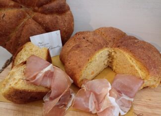 Pane zucca e parmigiano