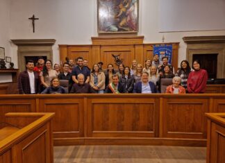 Mario Agnelli dà il benvenuto agli studenti californiani ospiti del Santa Chiara Study Centre