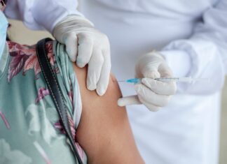 Vaccini contro il Covid-19, ecco come fare per la quarta dose