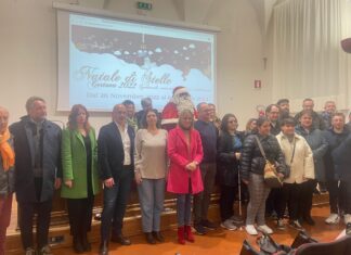 Natale di Stelle: a Cortona si vola con la divertente Zipline e poi spettacoli, mercatini, eventi e solidarietà. Scopri il programma dal 26 novembre all’8 gennaio
