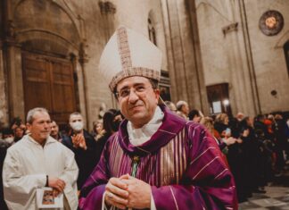Domenica Cortona dà il benvenuto al nuovo vescovo Andrea Migliavacca