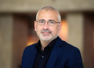 Alessandro Vespignani: “reintegrare i medici non vaccinati non è funzionale al sistema”