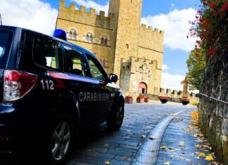 Guida senza patente né assicurazione e provoca incidente: denunciato dai Carabinieri