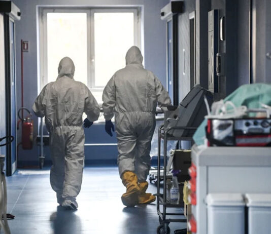 Controlli Covid a chi arriva dalla Cina, allestite le postazioni ma ancora nessun tampone fatto