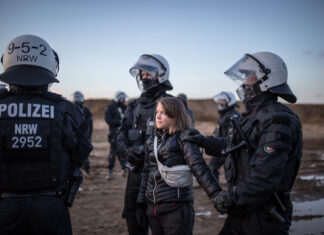Le immagini dell’arresto a Lützerath dell’attivista Greta Thunberg – VIDEO