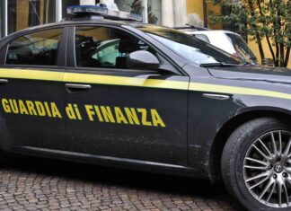Guardia di Finanza: in Valdarno sequestrati due chili di hashish e denaro contante