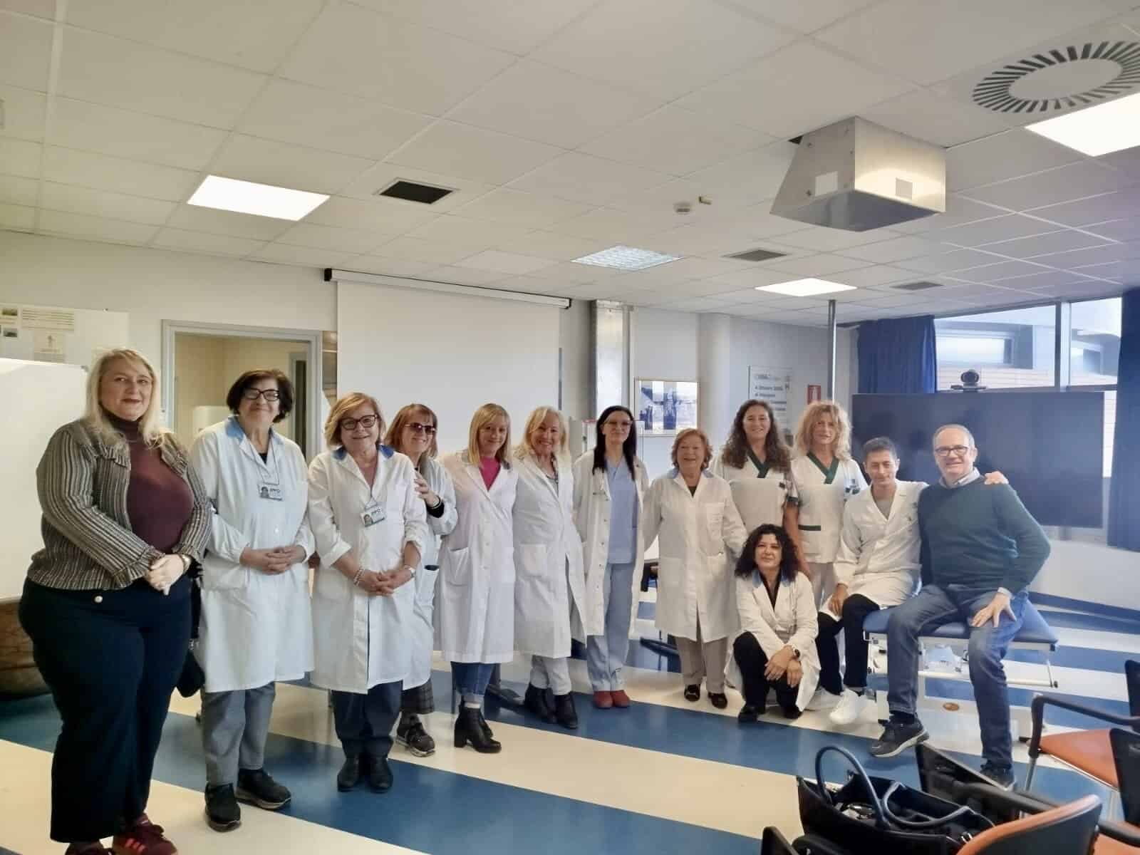 Ospedale di Cortona, nuovo lettino ambulatoriale per la Cardiologia