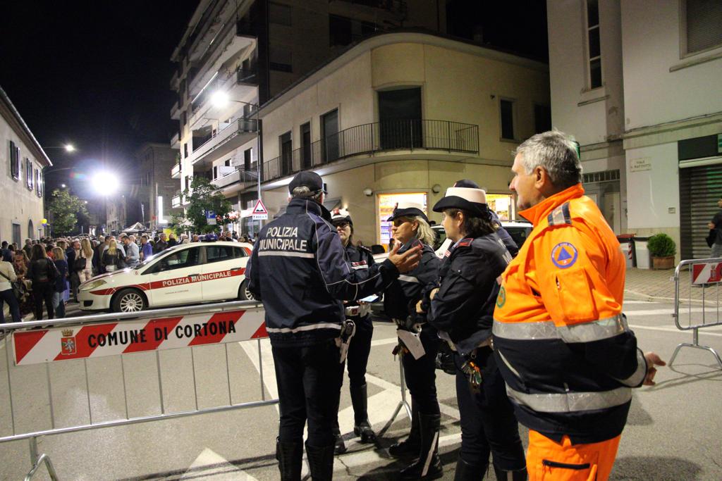 Cortona, i numeri di un anno di attività della Polizia locale